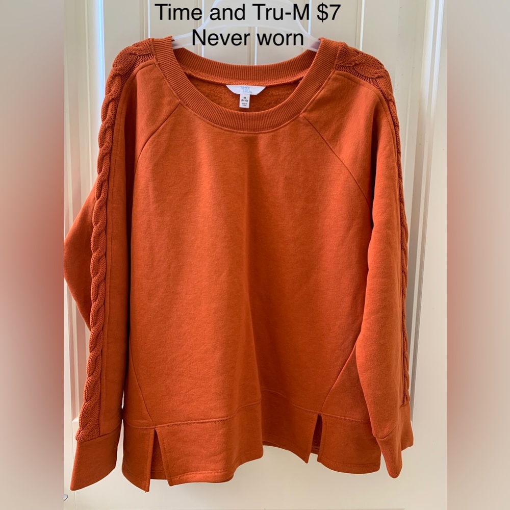 Time and Tru. Size M.